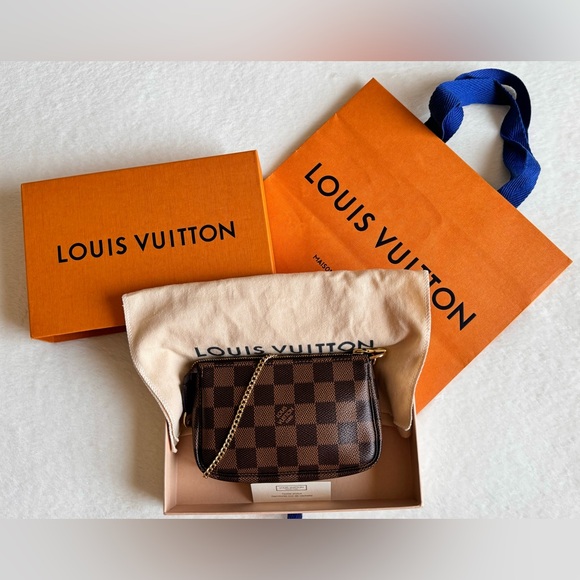 ᴺᵉʷ ✨LOUIS VUITTON Damier Ebene Mini Pochette - Picture 1 of 9